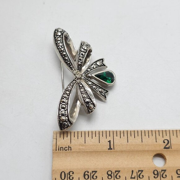 AVON Vintage Rhinestone Bow Green Drop Silver Brooch Pin - Picture 4 of 4